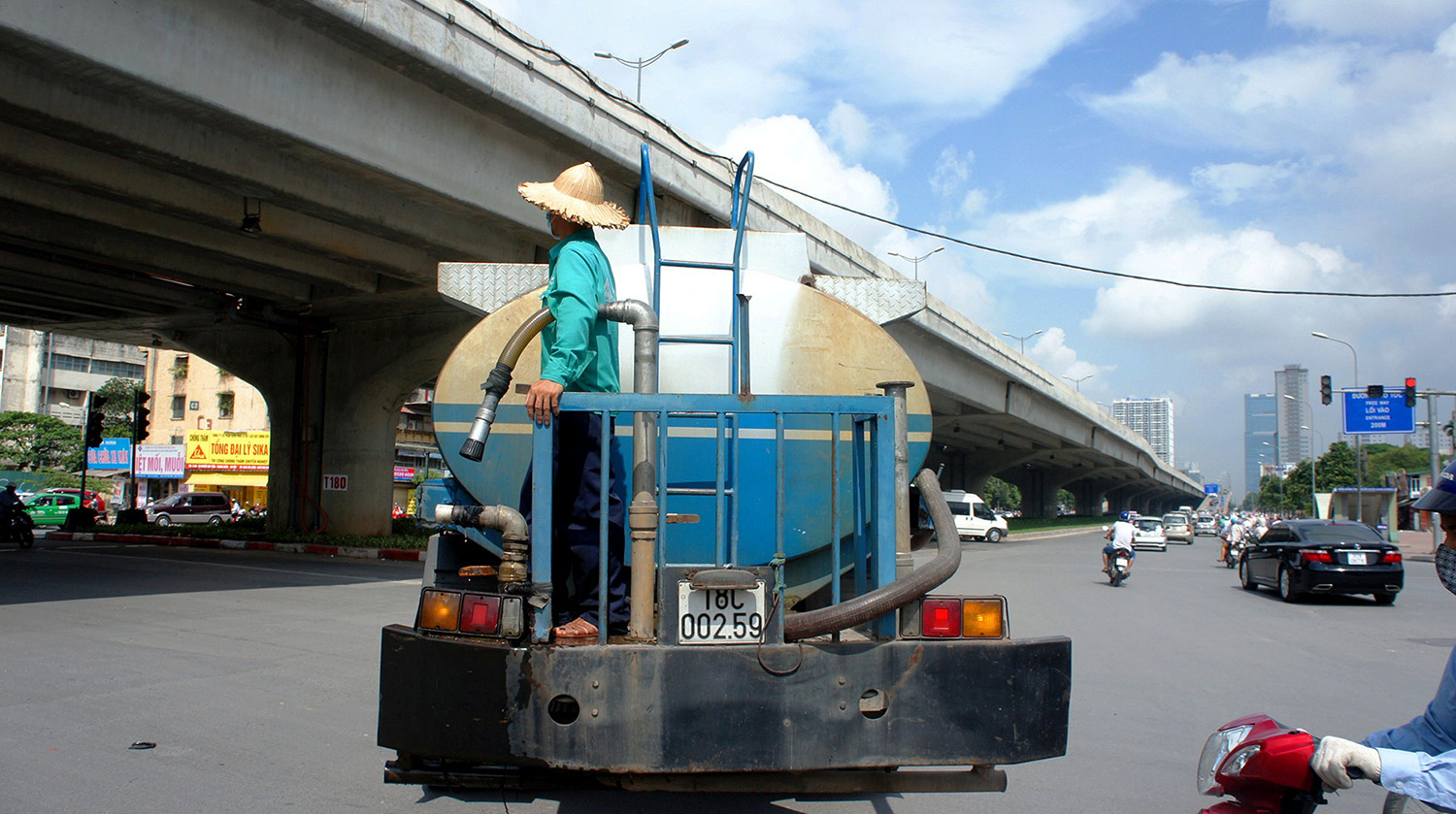 How Urban Typologies Shape Inequalities in Water Access in Hanoi